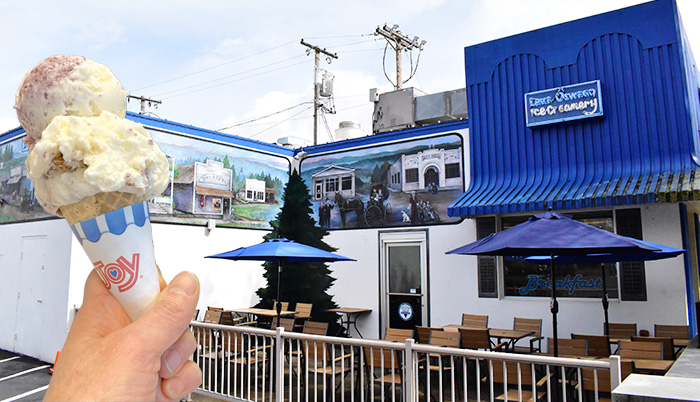 オレゴン州レイクオスウィゴ（Lake Oswego, OR）Lake Oswego Ice Creamery & Restaurant