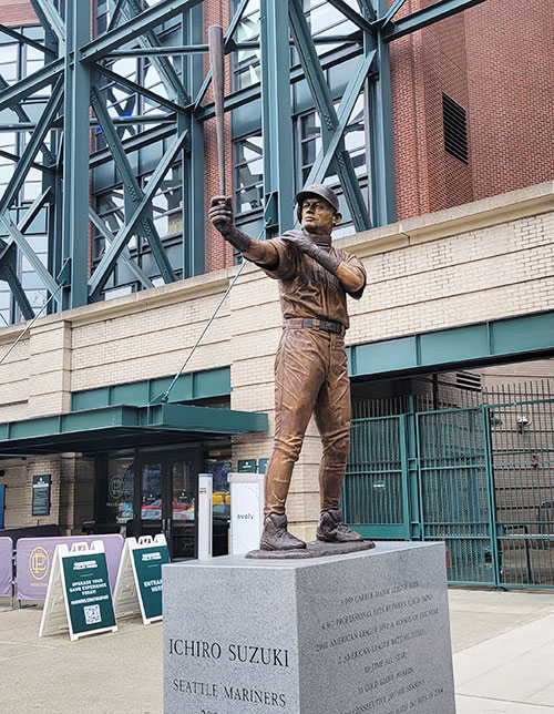 Tモバイル・パーク イチロー氏の銅像