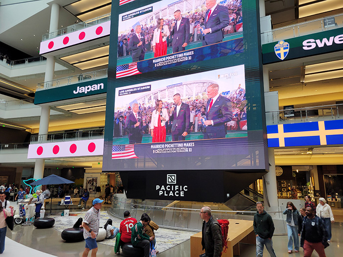 Pacific Place での試合観戦