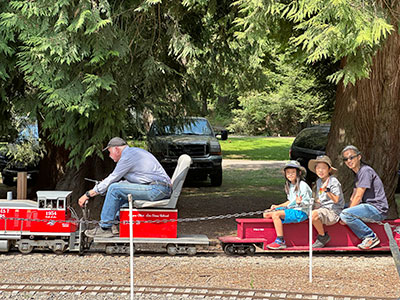 Molalla Train park (Shady Dell Train Park)