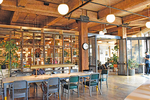 ポートランドのElectrica PDX 店内